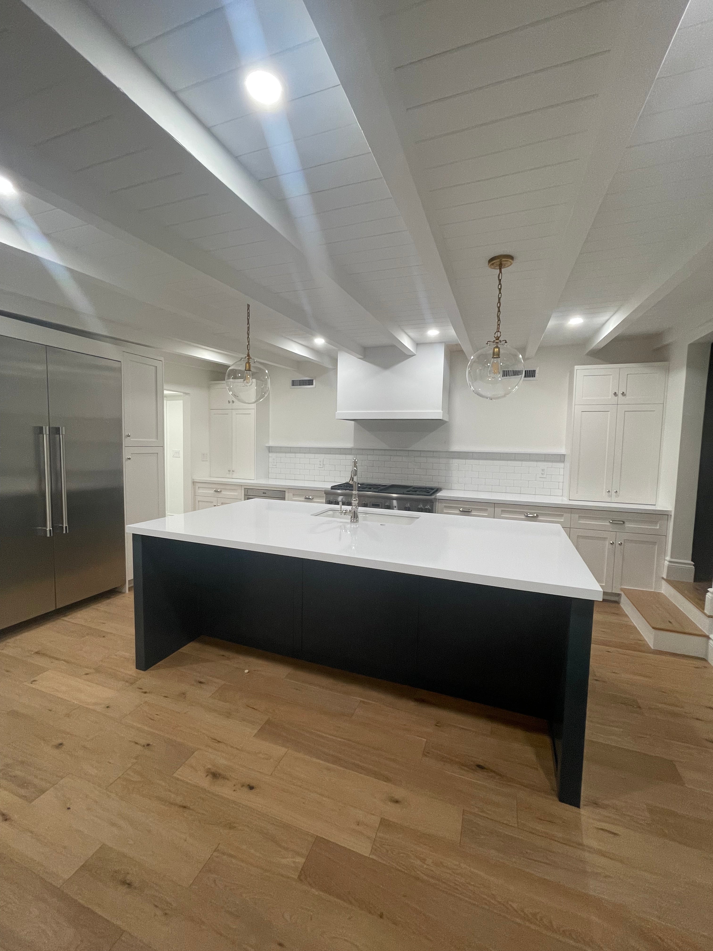 Transitional Kitchen Remodel by Decoci project photo